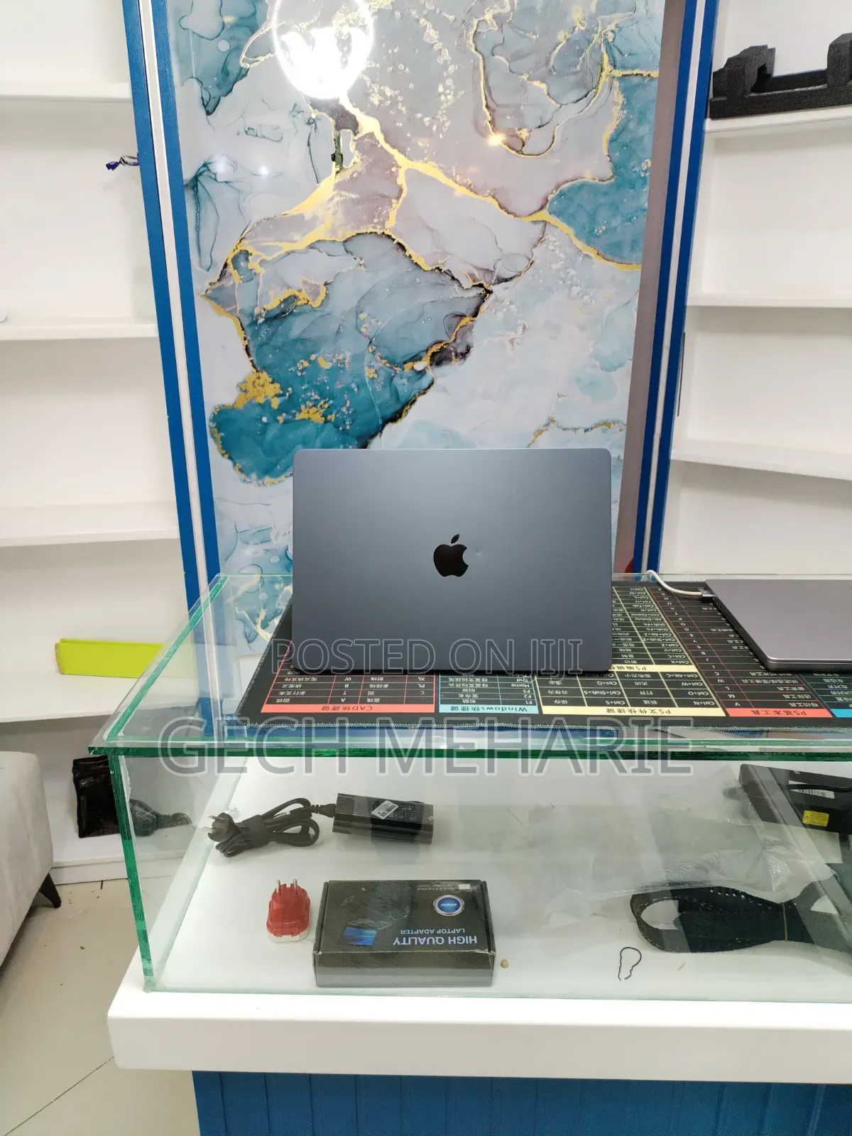 New Laptop Apple MacBook Air 2025 M4 16GB Apple M4 SSD 256GB