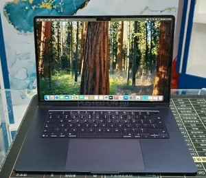 New Laptop Apple MacBook Air 2025 M4 16GB Apple M4 SSD 512GB