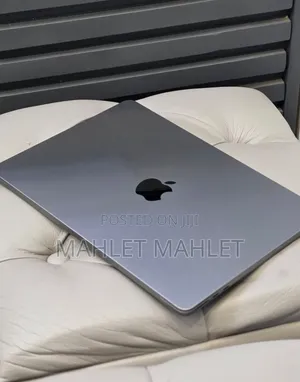 New Laptop Apple MacBook Air 2022 M2 8GB Apple M2 SSD 256GB