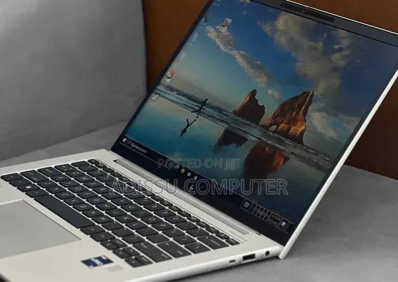 New Laptop HP EliteBook 840 G10 16GB Intel Core i7 SSD 512GB