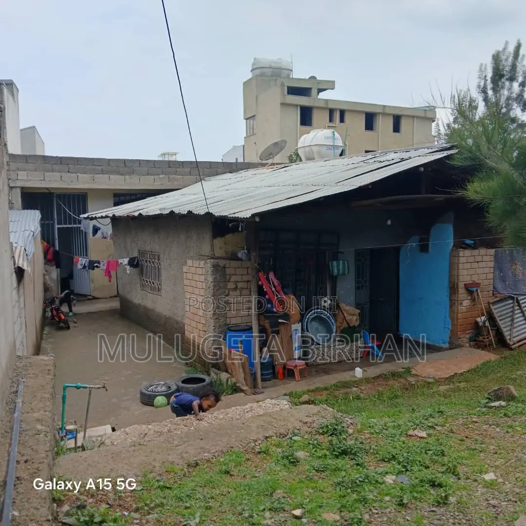 2bdrm House in Yeka for sale