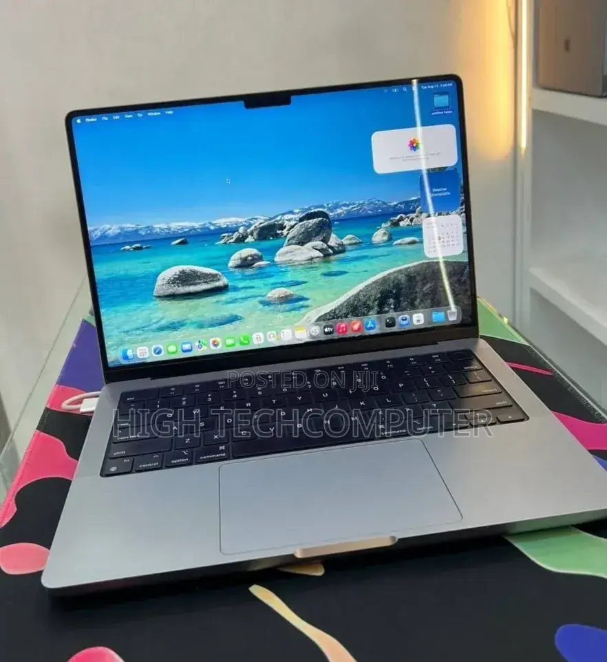New Laptop Apple MacBook Pro 2024 M3 8GB Intel Core M3 SSD 512GB