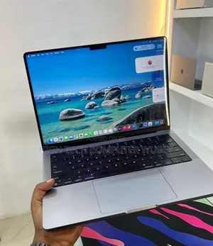 New Laptop Apple MacBook Pro 2024 M3 8GB Intel Core M3 SSD 512GB