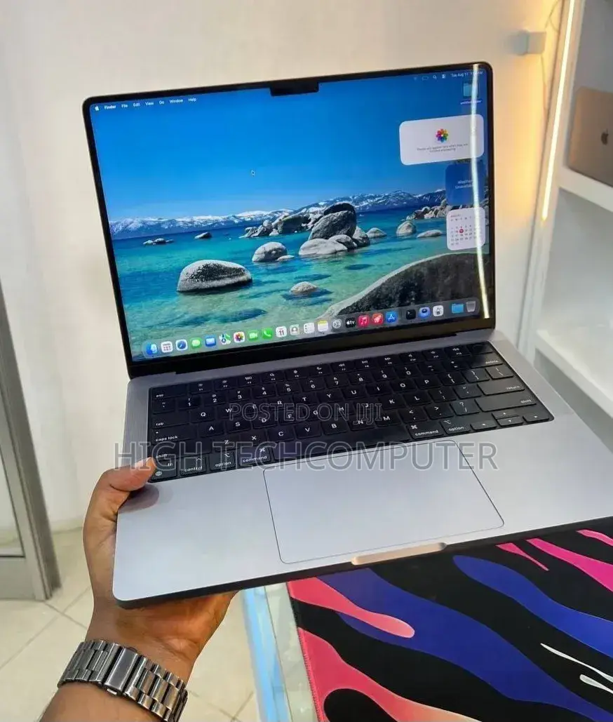 New Laptop Apple MacBook Pro 2024 M3 8GB Intel Core M3 SSD 512GB