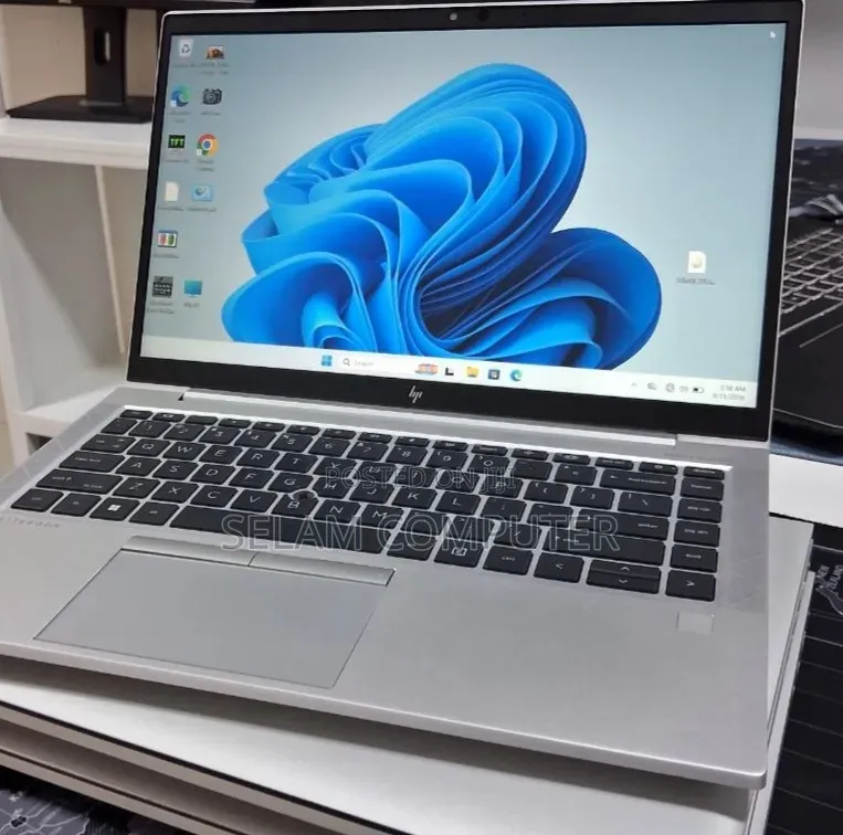 New Laptop HP EliteBook 840 G5 8GB Intel Core i5 SSD 512GB