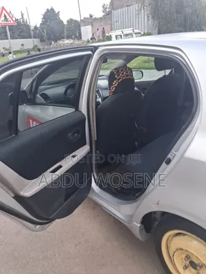Toyota Yaris 1.0 2006 Silver