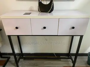 Makeup Studio Furniture