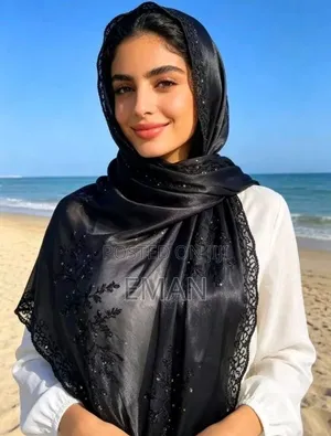 Elegant Black Lace Hijab – Stylish Lightweight