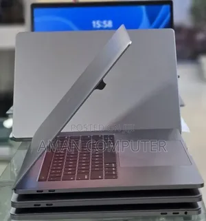 New Laptop Apple MacBook Pro 2017 16GB Intel Core i7 SSD 512GB