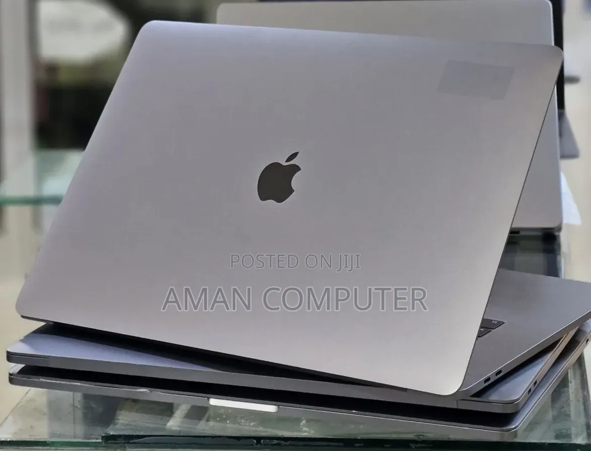 New Laptop Apple MacBook Pro 2017 16GB Intel Core i7 SSD 512GB