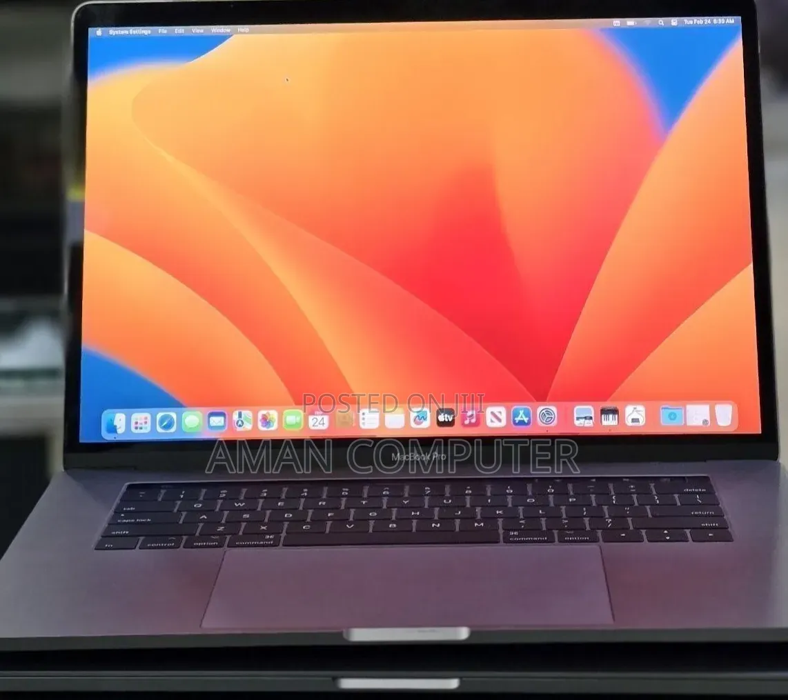 New Laptop Apple MacBook Pro 2017 16GB Intel Core i7 SSD 512GB