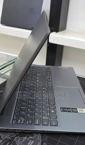 New Laptop Lenovo Ideapad 3 8GB Intel Core i5 SSD 512GB