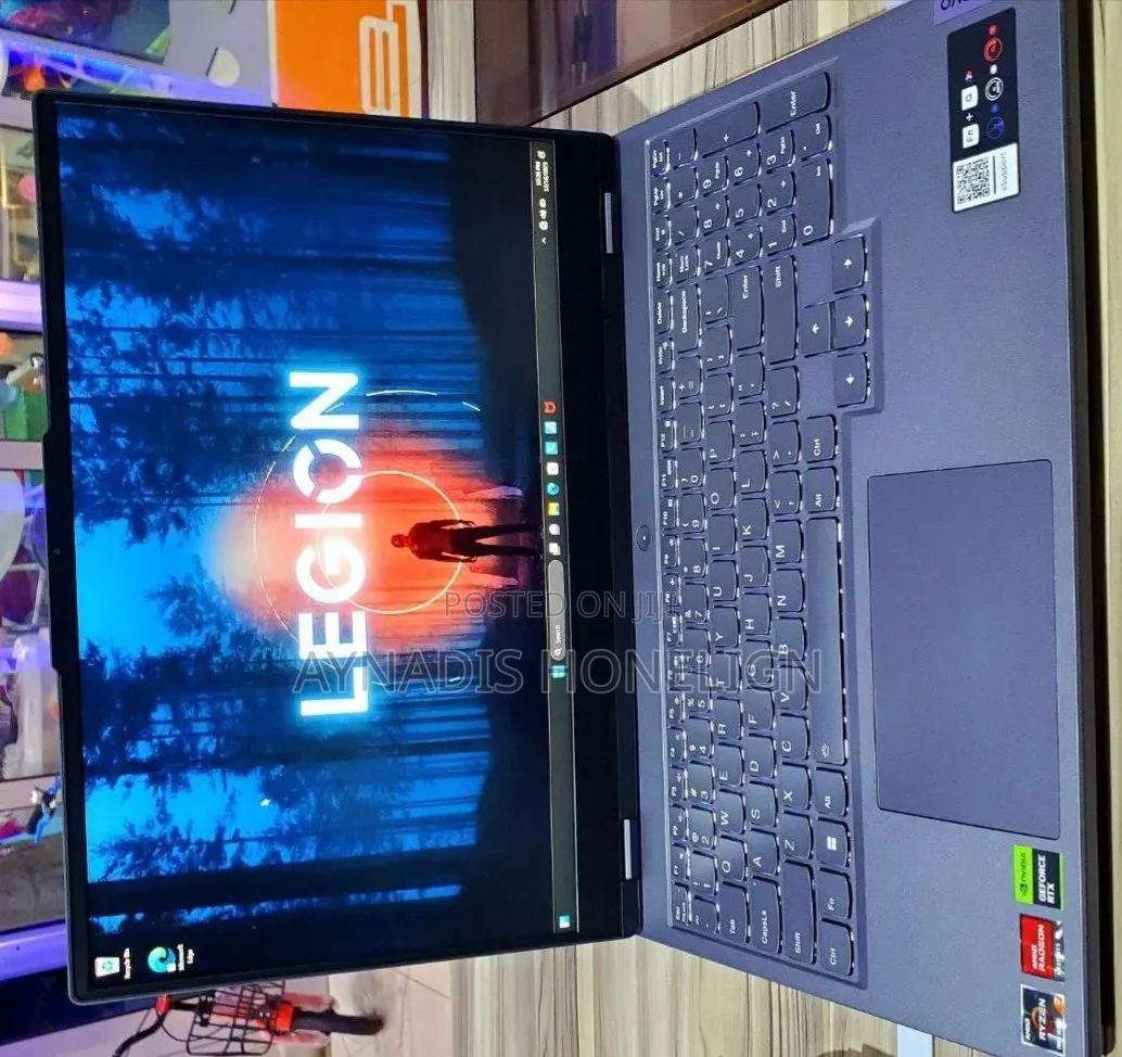 New Laptop Lenovo Legion 5 16GB AMD Ryzen 7 SSD 512GB