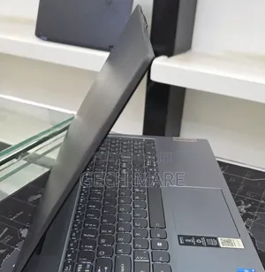 New Laptop Lenovo Ideapad 3 8GB Intel Core i5 SSD 512GB