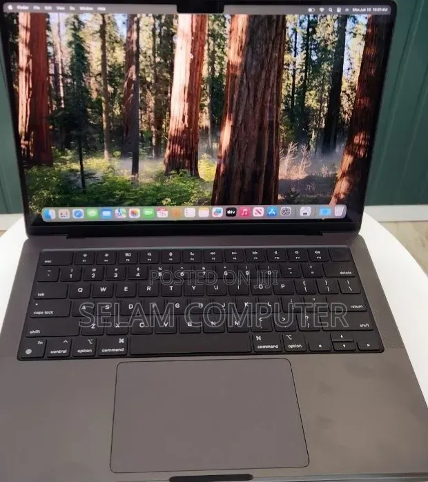 New Laptop Apple MacBook Pro 2023 M3 16GB Apple M3 Pro SSD 512GB