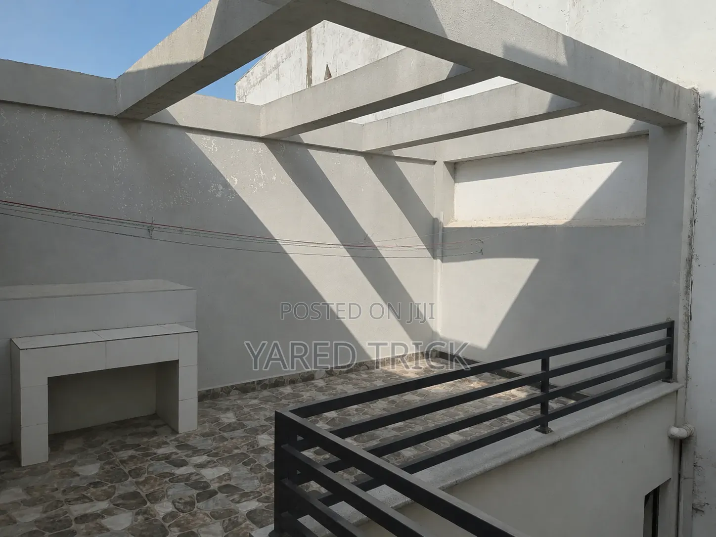 6bdrm House in Akaky Kaliti for sale