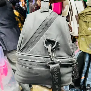 Glossy Bird Lunch Bag