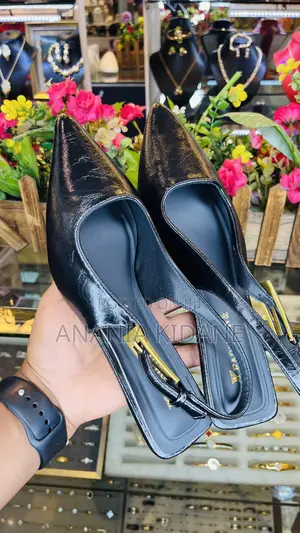 Beauty in Black Classic