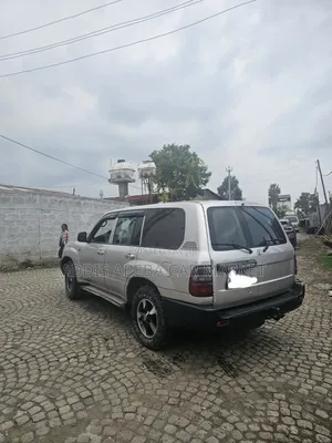 Toyota Land Cruiser 2005 Silver