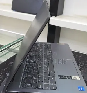 New Laptop Lenovo Ideapad 3 8GB Intel Core i5 SSD 512GB