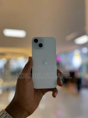 New Apple iPhone 15 128 GB White