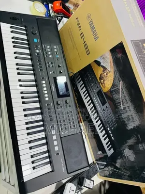 Yamaha PSR E483