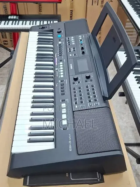Yamaha PSR E483