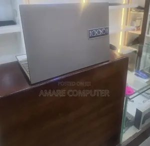 New Laptop Asus Zenbook 14 16GB Intel Core i7 SSD 512GB