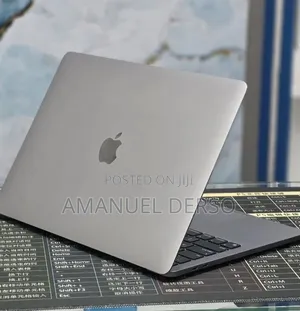 New Laptop Apple MacBook Air 2022 M2 8GB Apple M2 Ultra SSD 512GB