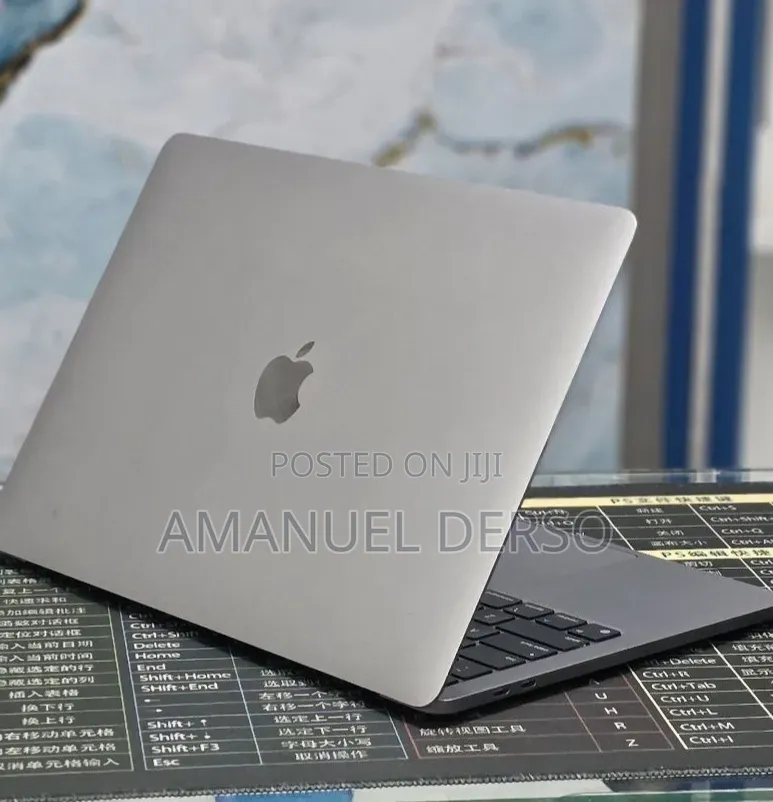 New Laptop Apple MacBook Air 2022 M2 8GB Apple M2 Ultra SSD 512GB