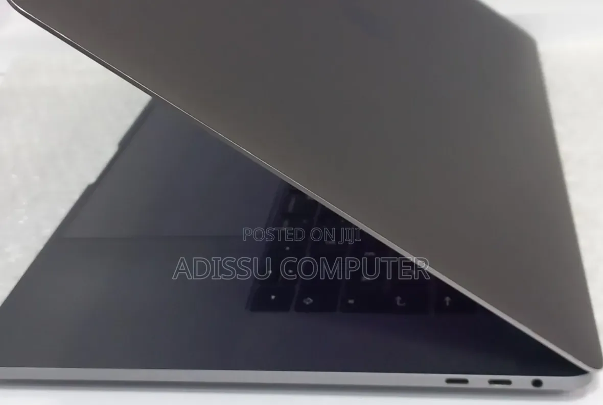 New Laptop Apple MacBook 2016 16GB Intel Core i7 SSD 512GB