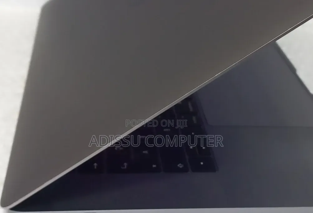 New Laptop Apple MacBook 2016 16GB Intel Core i7 SSD 512GB