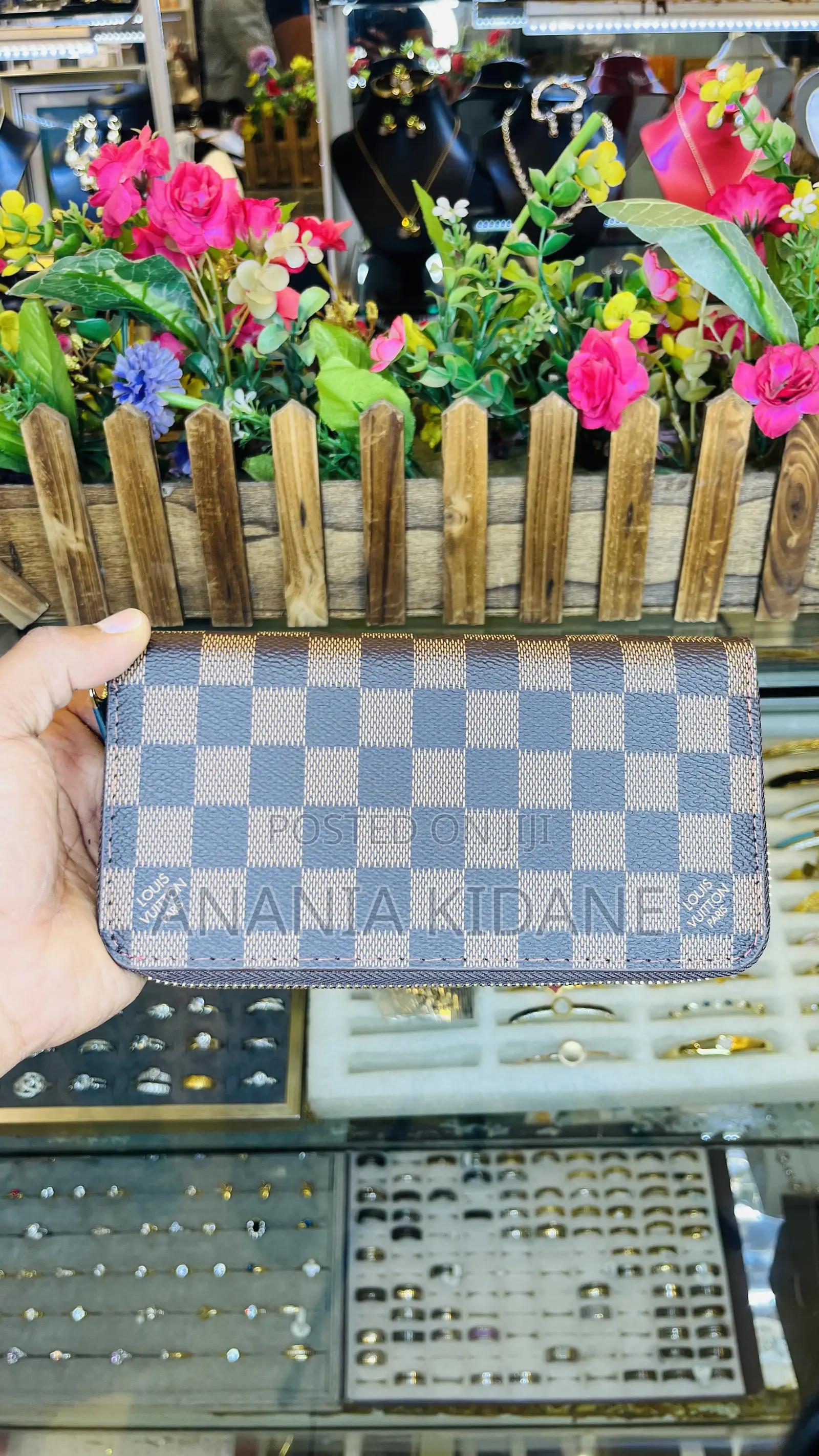 Original LV Wallets for Women’s