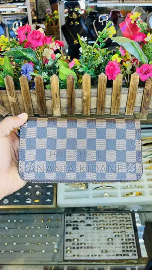 Original LV Wallets for Women’s
