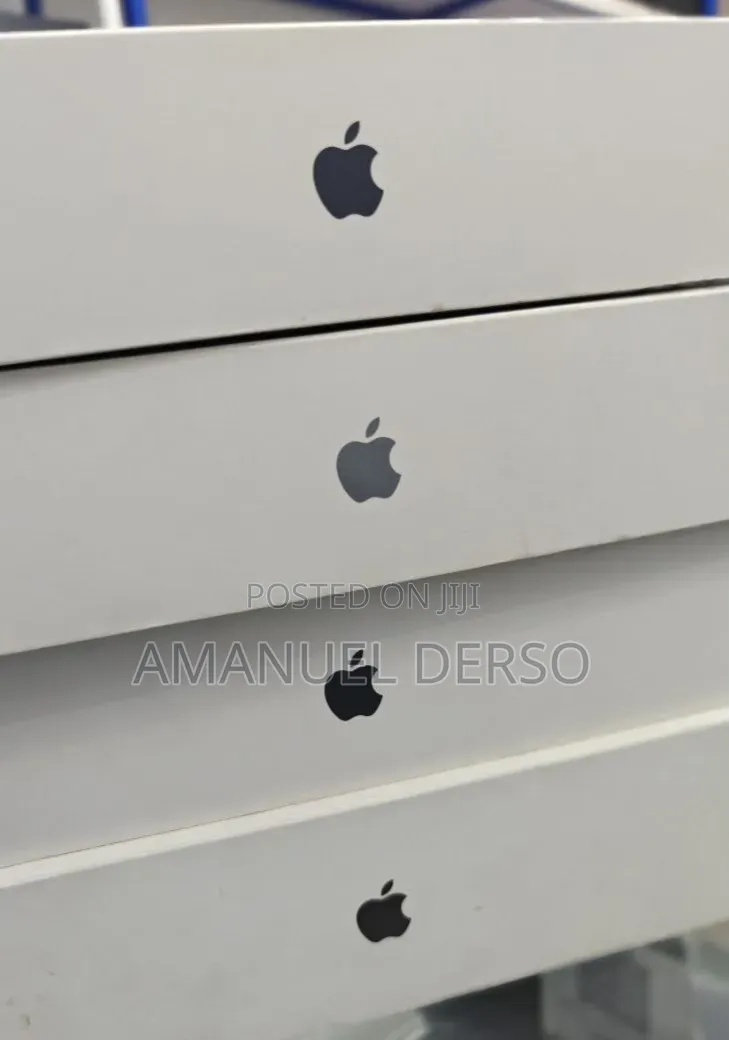 New Laptop Apple MacBook Air 2026 M5 36GB Apple M5 Pro SSD 2T