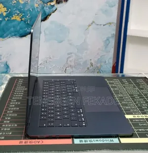 New Laptop Apple MacBook Air 2025 M4 16GB Apple M4 SSD 256GB