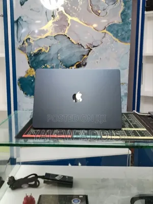 New Laptop Apple MacBook Air 2025 M4 16GB Apple M4 SSD 256GB