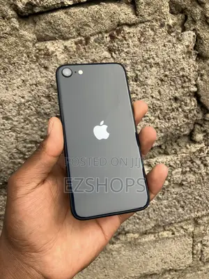 Apple iPhone SE (2022) 128 GB Black