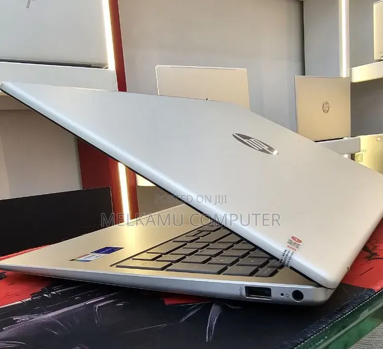 New Laptop HP Stream Notebook 16GB Intel Core i7 SSD 1T