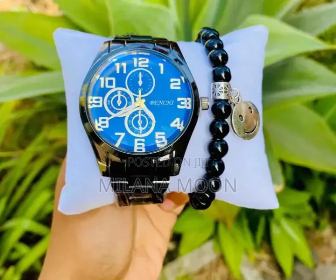 Elegant Watch With Bracelet