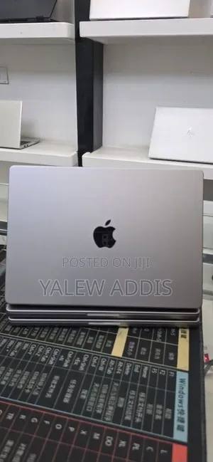 New Laptop Apple MacBook Pro 2021 M1 32GB Apple M1 Pro SSD 512GB