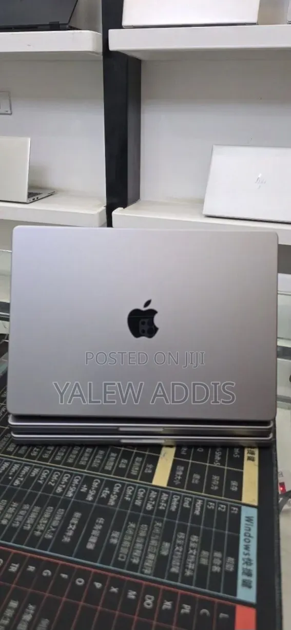 New Laptop Apple MacBook Pro 2021 M1 32GB Apple M1 Pro SSD 512GB