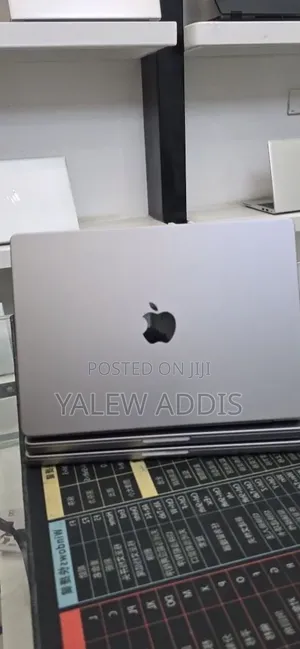 New Laptop Apple MacBook Pro 2021 M1 32GB Apple M1 Pro SSD 512GB