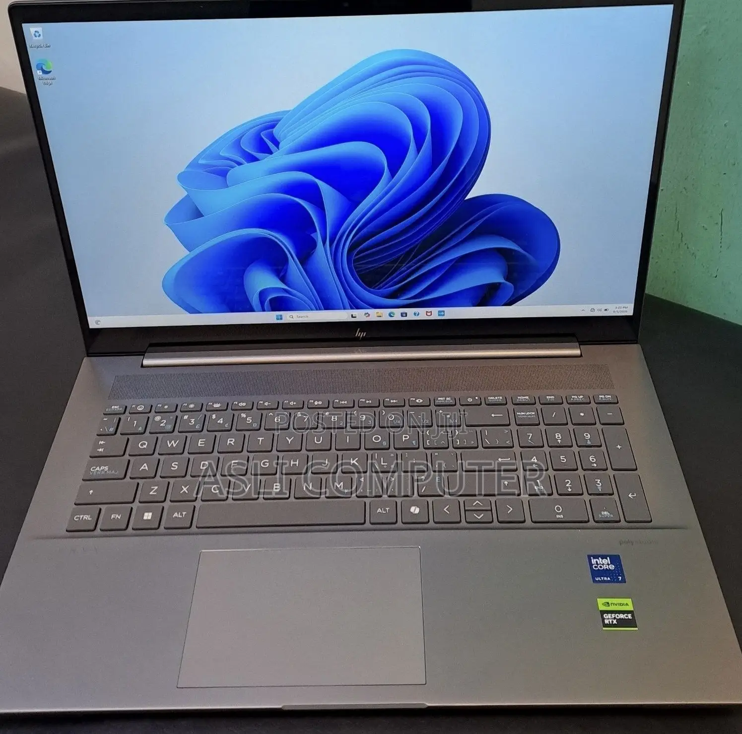 New Laptop HP Envy 17 16GB Intel Core Ultra 7 SSD 1T