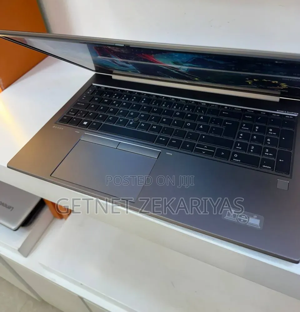 New Laptop HP ZBook Studio G8 16GB Intel Core i7 SSD 512GB