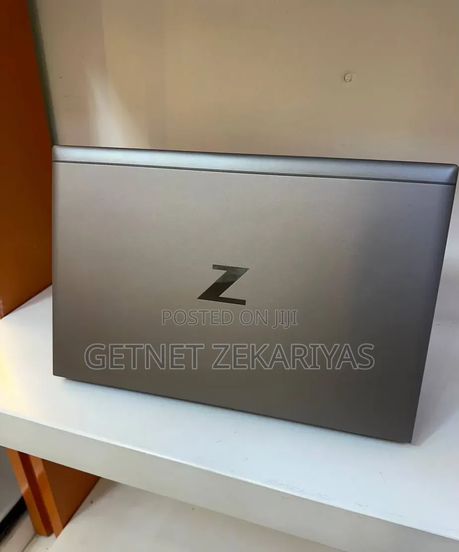 New Laptop HP ZBook Studio G8 16GB Intel Core i7 SSD 512GB