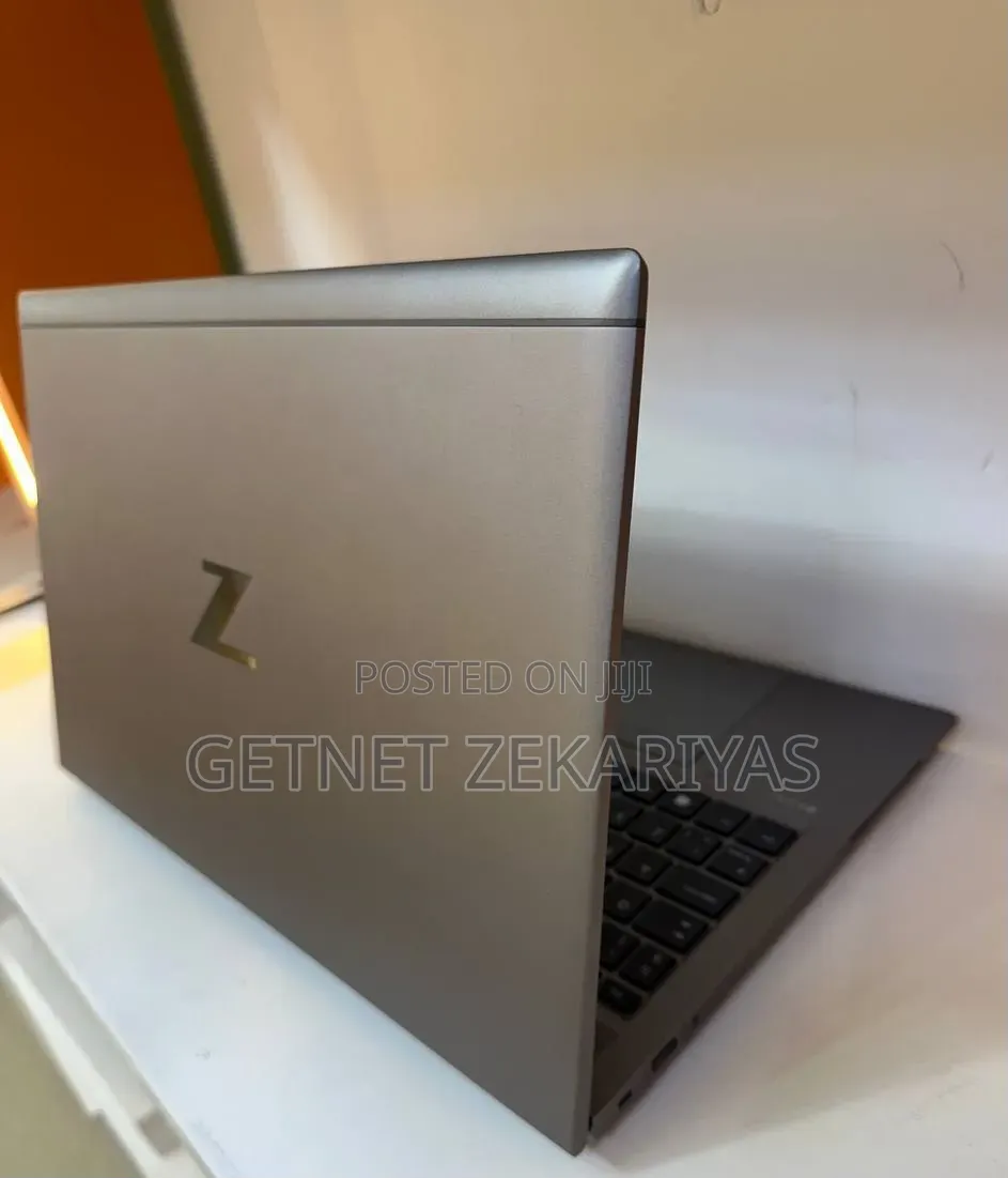 New Laptop HP ZBook Studio G8 16GB Intel Core i7 SSD 512GB