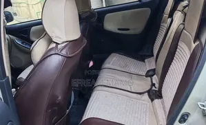 Toyota Vitz 2004 Gray