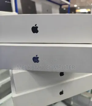 New Laptop Apple MacBook Pro 2025 M5 36GB Apple M5 SSD 2T