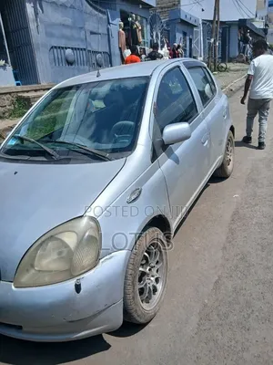 Toyota Vitz 2001 Gray
